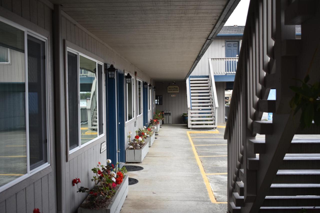 Lighthouse Cove Inn Bandon Luaran gambar The interior of the motel